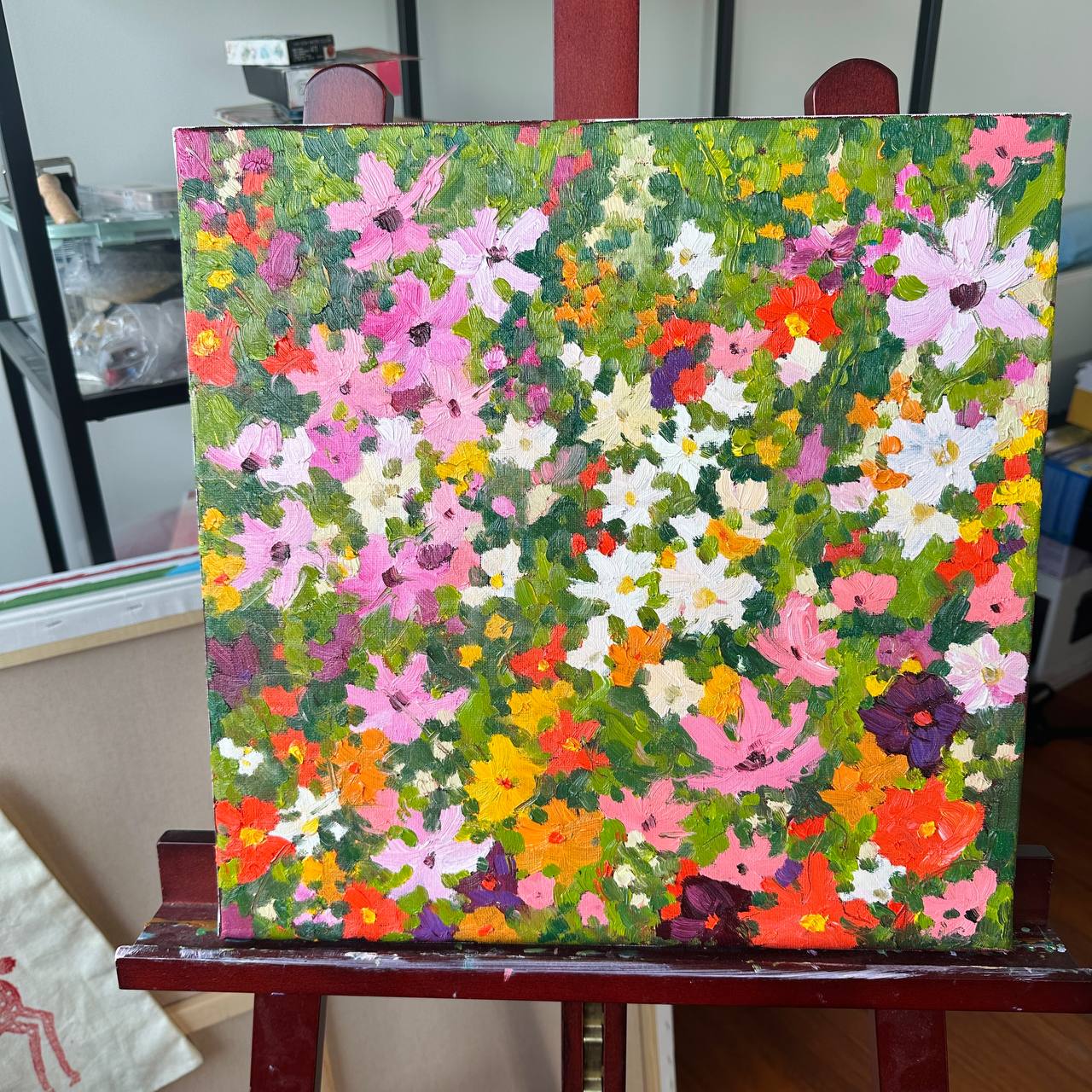 Camomilles et iris sous le ciel